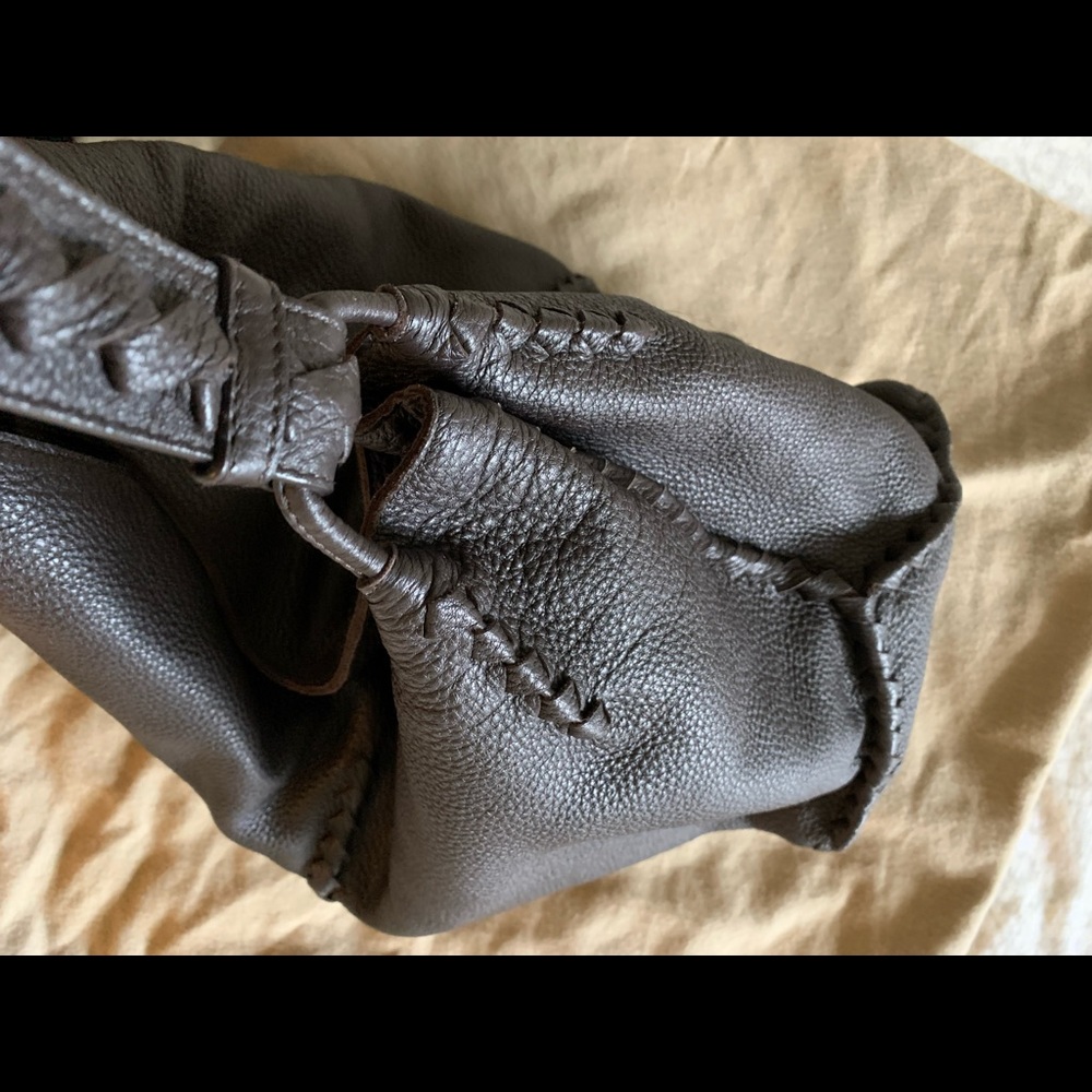 Bottega Veneta Open Hobo Cervo with
Intrecciato Detail - Picture 15 of 17